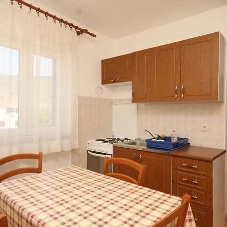 With A Parking Space - 7994 Appartamento Cres