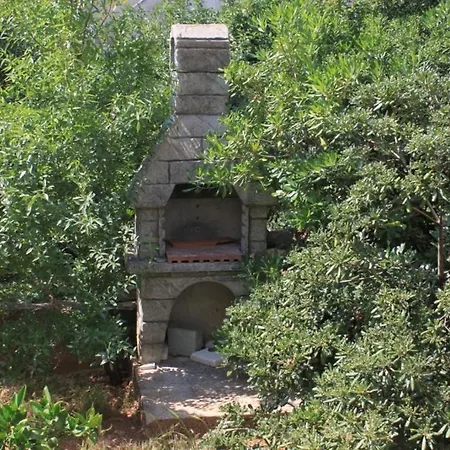 With A Parking Space - 7994