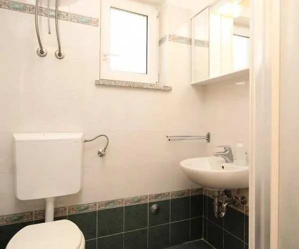 With A Parking Space - 7994 アパート *